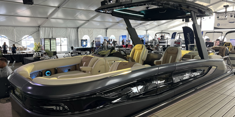 Read more about the article Guide to Buying an Ideal Pontoon Boat